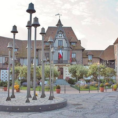 Le Cyrano, Deauville - App. T2 Proche De La Mer Εξωτερικό φωτογραφία