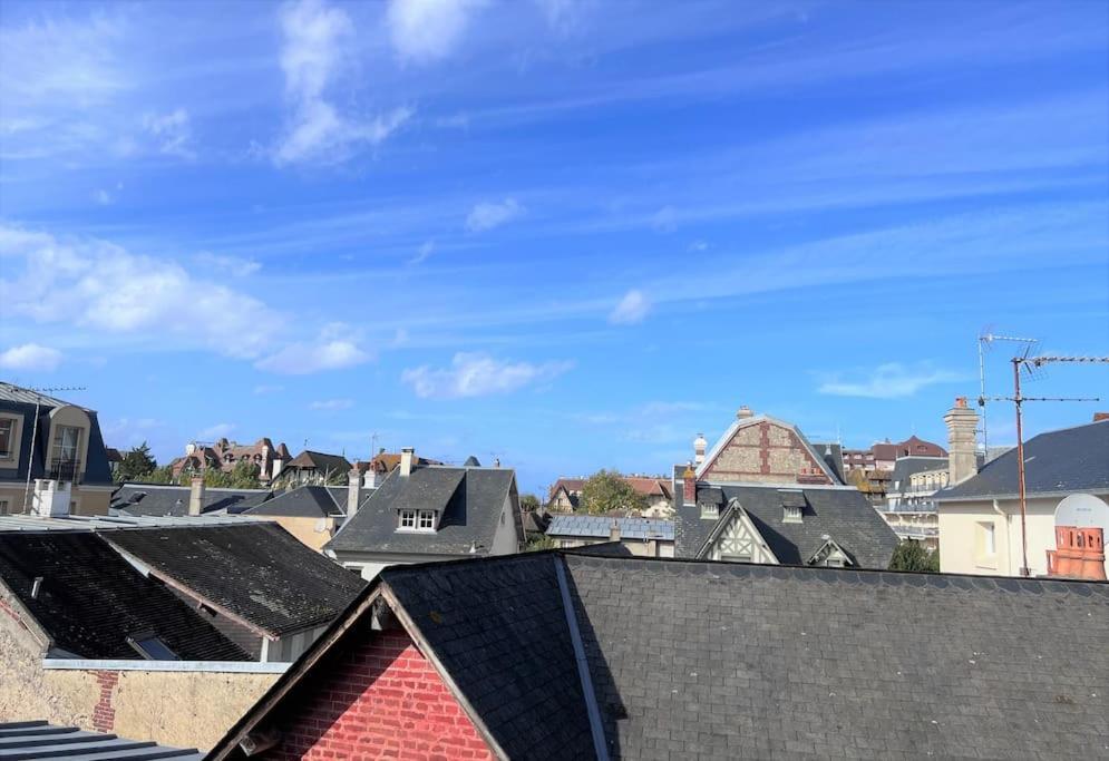 Le Cyrano, Deauville - App. T2 Proche De La Mer Εξωτερικό φωτογραφία